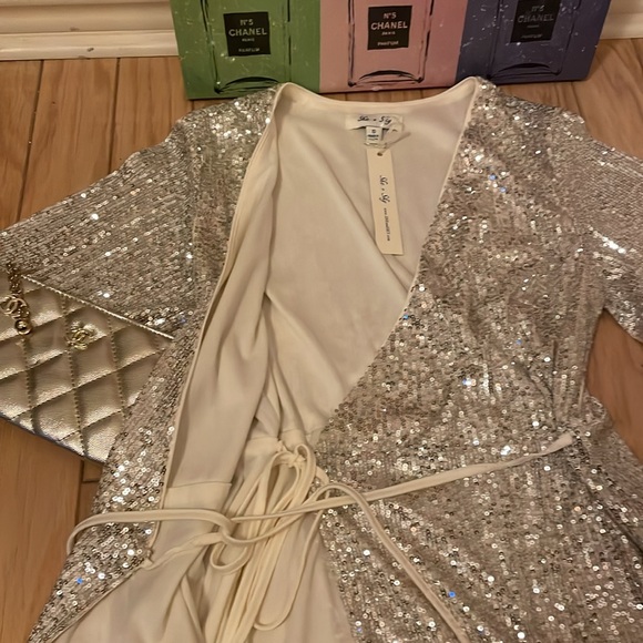 Beautiful Gold Sequins dress . Closet clear out. No returns. Christmas party! - Picture 3 of 6